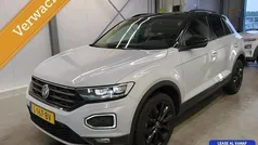 Wit, metallic lak Gebruikt 2021 VW T-Roc Sportline SUV | € 23.999 (Eerlijke prijs)