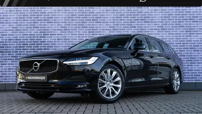 Occasion 2018 Volvo V90 Momentum Stationwagen | € 25.894 (Eerlijke prijs)