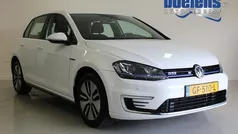 Wit, metallic lak Gebruikt 2015 VW Golf VII GTE Hatchback | € 14.948 (Eerlijke prijs)