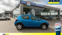 Gebruikt 2015 Dacia Sandero Lauréate Hatchback | € 7.850 (Eerlijke prijs)