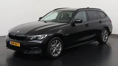 Gebruikt 2022 BMW 330e Sport Line Stationwagen | € 30.895 (Super prijs)