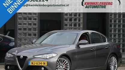 Grijs Occasion 2017 Alfa Romeo Giulia Super Sedan | € 20.950 (Goede deal)