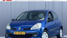 Blauw Gebruikt 2008 Renault Clio II Hatchback | € 1.748 (Eerlijke prijs)