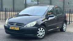 Zwart Gebruikt 2002 Peugeot 307 Hatchback | € 1.500 (Eerlijke prijs)
