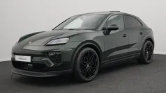 Groen Nieuw 2025 Porsche Macan SUV | € 109.750 (Goede deal)