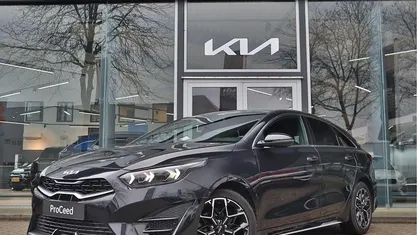 Zwart Occasion 2022 Kia ProCeed GT-Line Stationwagen | € 25.845 (Goede deal)