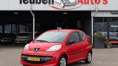 Rood Gebruikt 2006 Peugeot 107 Hatchback | € 1.485 (Eerlijke prijs)