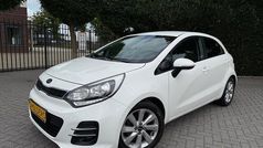 Gebruikt 2017 Kia Rio 4 Hatchback | € 11.450 (Eerlijke prijs)