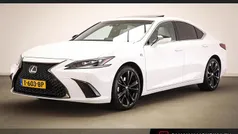 Wit Gebruikt 2023 Lexus ES300H Sport Line Sedan | € 46.895 (Goede deal)