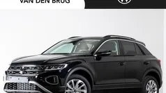 Zwart Nieuw 2025 VW T-Roc Edition SUV | € 36.280 (Eerlijke prijs)