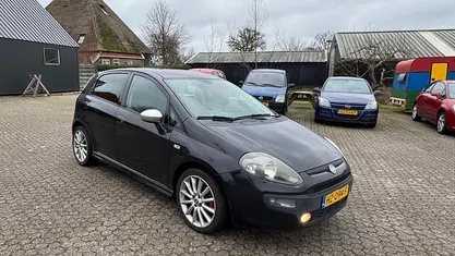 Occasion 2011 Fiat Punto Evo Racing Hatchback | € 3.950 (Eerlijke prijs)