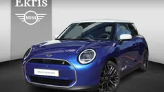 Blauw Gebruikt 2024 Mini Cooper SE Favoured Hatchback | € 36.950 (Eerlijke prijs)