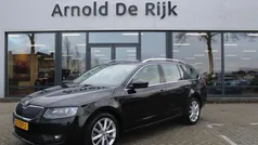 Zwart, metallic lak Gebruikt 2015 Skoda Octavia Business Line Stationwagen | € 8.950 (Eerlijke prijs)