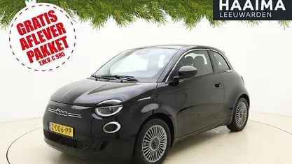 Zwart Gebruikt 2024 Fiat 500e Urban Hatchback | € 19.950 (Eerlijke prijs)