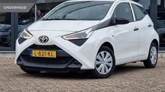 Wit Gebruikt 2021 Toyota Aygo Hatchback | € 10.900 (Eerlijke prijs)