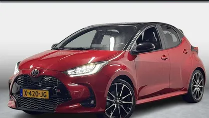 Occasion 2025 Toyota Yaris Hybrid Sport Hatchback | € 25.950 (Eerlijke prijs)
