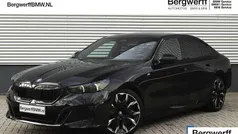 Gebruikt 2025 BMW 550e M Sport Sedan | € 92.875 (Goede deal)
