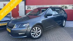 Grijs Gebruikt 2020 Skoda Octavia Business Line Stationwagen | € 15.888 (Goede deal)