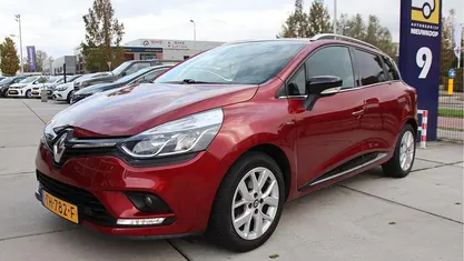 Occasion Renault Clio GrandTour LIMITED 90 PK (66 kW) 2018 Rood Stationwagen