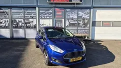 Blauw Gebruikt 2014 Ford Fiesta Titanium Hatchback | € 6.450 (Eerlijke prijs)