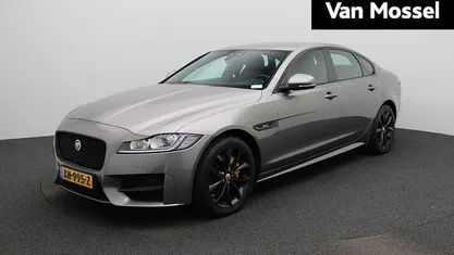 Grijs Gebruikt 2019 Jaguar XF Portfolio Sedan | € 26.940 (Eerlijke prijs)