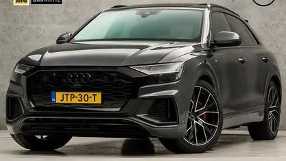 Grijs Occasion 2021 Audi Q8 S-Line SUV | € 59.945 (Goede deal)