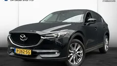 Jet black (zwart metallic) Gebruikt 2020 Mazda CX-5 Luxury SUV | € 29.950 (Eerlijke prijs)