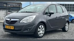 Grijs, metallic lak Gebruikt 2012 Opel Meriva Edition MPV | € 5.500 (Eerlijke prijs)