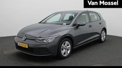 Occasion 2022 VW Golf VIII Life Hatchback | € 18.900 (Eerlijke prijs)
