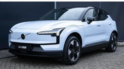 Blauw Occasion 2025 Volvo EX30 Plus SUV | € 34.950 (Eerlijke prijs)