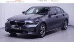 Grijs Gebruikt 2022 BMW 320 Comfort Edition Sedan | € 36.400 (Eerlijke prijs)