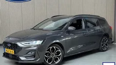 Grijs Gebruikt 2023 Ford Focus ST-Line Stationwagen | € 20.900 (Eerlijke prijs)