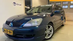 Blauw, metallic lak Gebruikt 2008 Mitsubishi Lancer Intense Stationwagen | € 1.995