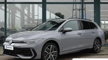 Grijs Occasion 2025 VW Golf VIII R-line Edition Stationwagen | € 36.895 (Eerlijke prijs)