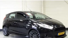 Zwart Gebruikt 2017 Ford Fiesta ST-Line Hatchback | € 10.945 (Eerlijke prijs)