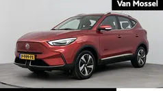Rood Gebruikt 2021 MG ZS Luxury Sedan | € 21.930 (Eerlijke prijs)