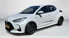 Gebruikt 2020 Toyota Yaris Hybrid Hatchback | € 20.990 (Eerlijke prijs)