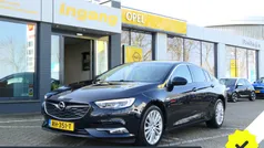 Blauw Gebruikt 2017 Opel Insignia Innovation Hatchback | € 18.990 (Eerlijke prijs)