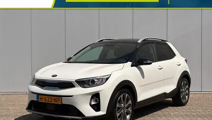 Gebruikt 2020 Kia Stonic SUV | € 20.445 (Eerlijke prijs)