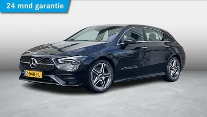 Zwart Occasion 2024 Mercedes CLA200 Shooting Brake AMG line Stationwagen | € 35.950 (Eerlijke prijs)