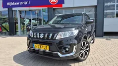 Zwart Gebruikt 2019 Suzuki Vitara SUV | € 17.450 (Eerlijke prijs)