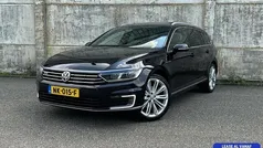 Zwart Gebruikt 2015 VW Passat GTE Stationwagen | € 13.950 (Eerlijke prijs)