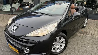 Zwart Gebruikt 2007 Peugeot 207 CC Cabriolet | € 1.950 (Eerlijke prijs)