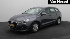 Micron gray (z3g) Gebruikt 2019 Hyundai i30 Comfort Stationwagen | € 15.940 (Eerlijke prijs)