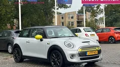 Gebruikt 2020 Mini Cooper Essential Hatchback | € 16.345 (Eerlijke prijs)