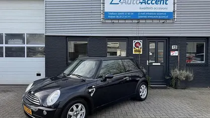 Zwart Gebruikt 2006 Mini Cooper Seven Hatchback | € 3.666 (Eerlijke prijs)