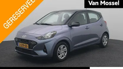 Blauw Occasion 2024 Hyundai i10 Premium Hatchback | € 14.440 (Goede deal)