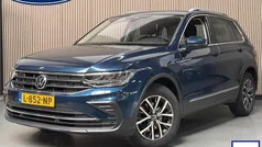 Blauw Gebruikt 2021 VW Tiguan Life SUV | € 26.900 (Eerlijke prijs)