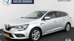 Grijs, metallic lak Gebruikt 2017 Renault Mégane GrandTour Zen Stationwagen | € 9.995 (Eerlijke prijs)