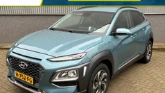 Ceramic blue (blauw metallic) Gebruikt 2020 Hyundai Kona Premium SUV | € 21.935 (Eerlijke prijs)